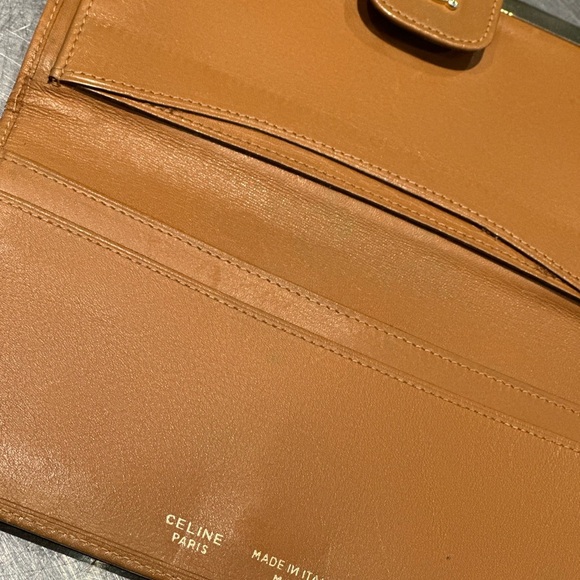 Celine wallet (price firm unless bundled) - Picture 7 of 15